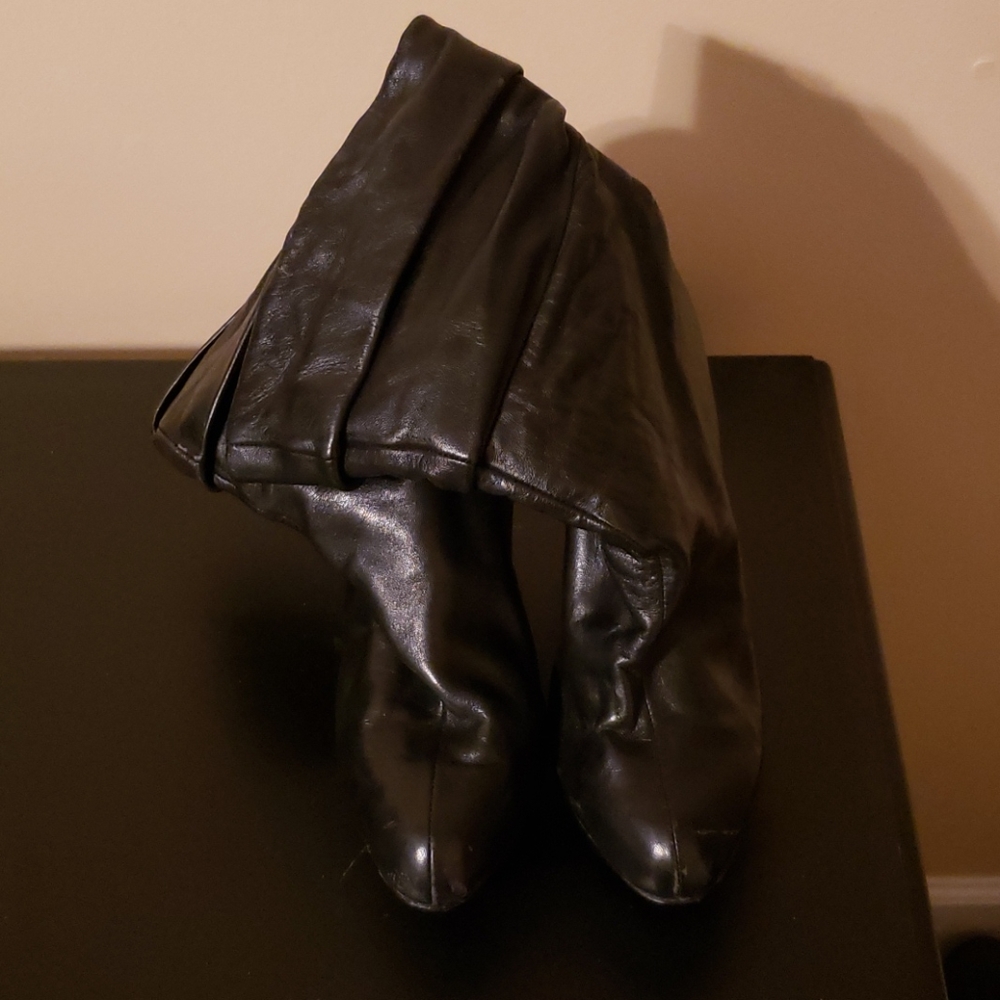 Jessica Simpson Black Platform booties